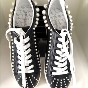 Stuart Weitzman Black Pearl-Studded Embellished Lace Up Designer Sneakers  8.5B